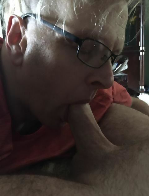 gay-david-wuischpard-loves-giving-blowjobs-y2zNAcCH9noqO